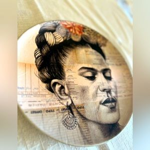 Decorative wall ceramic plate.. Hand crafted new